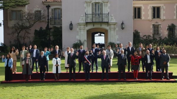 Presidente Gabriel Boric y sus ministros realizan la foto oficial de la Cuenta Pública 2025

