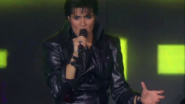 Camino a Mi Nombre Es 2: Sebastián Cifuentes lo dejó todo en el escenario como Elvis Presley
