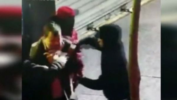 Turbazos en paraderos: Los asaltos que atormentan a los chilenos
