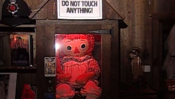 Muñeca Annabelle: El día que "Informe Especial" visitó el museo de los Warren
