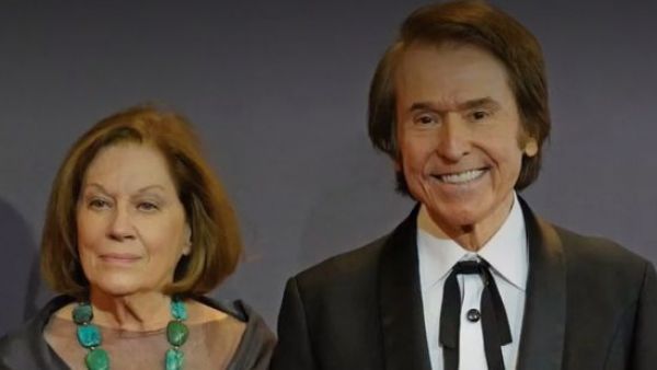 La historia de amor de Raphael y los éxitos que lo han acompañado
