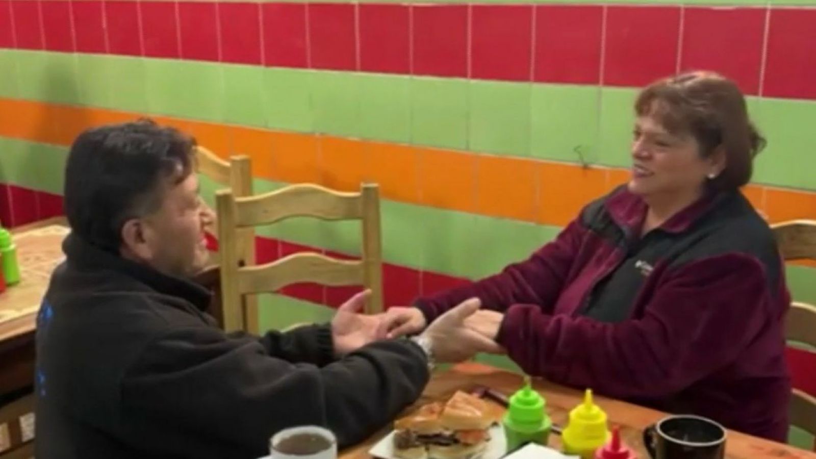 La historia de amor de Sandra: Le pidieron matrimonio ¡con completos!
