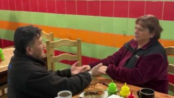 La historia de amor de Sandra: Le pidieron matrimonio ¡con completos!