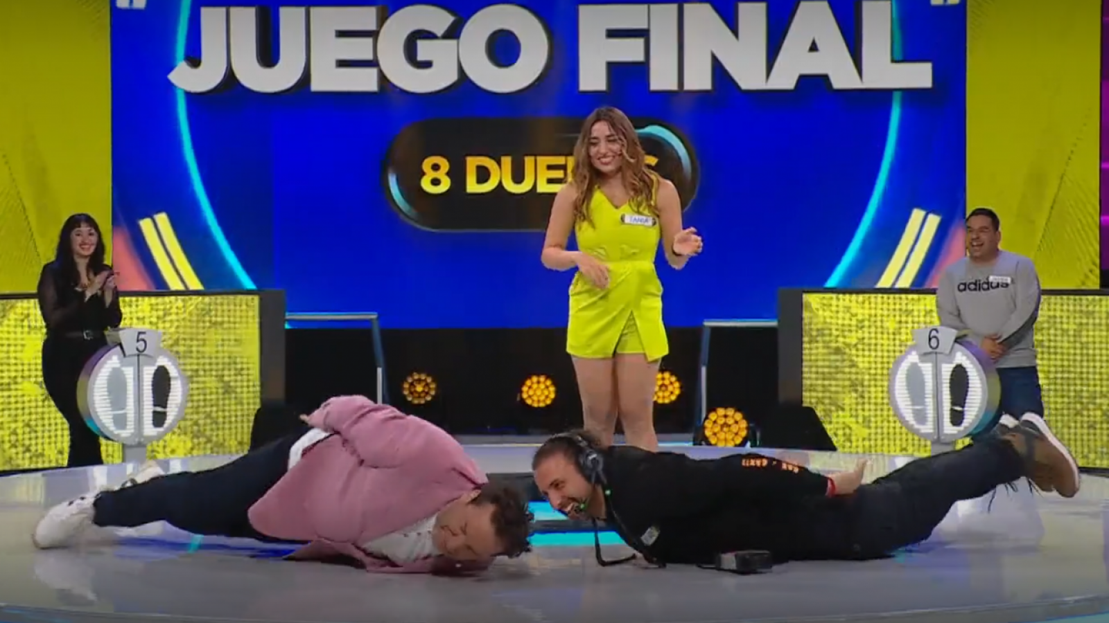 ¿Qué fue eso?: el extraño breakdance de Daniel y nuestro productor Yayo
