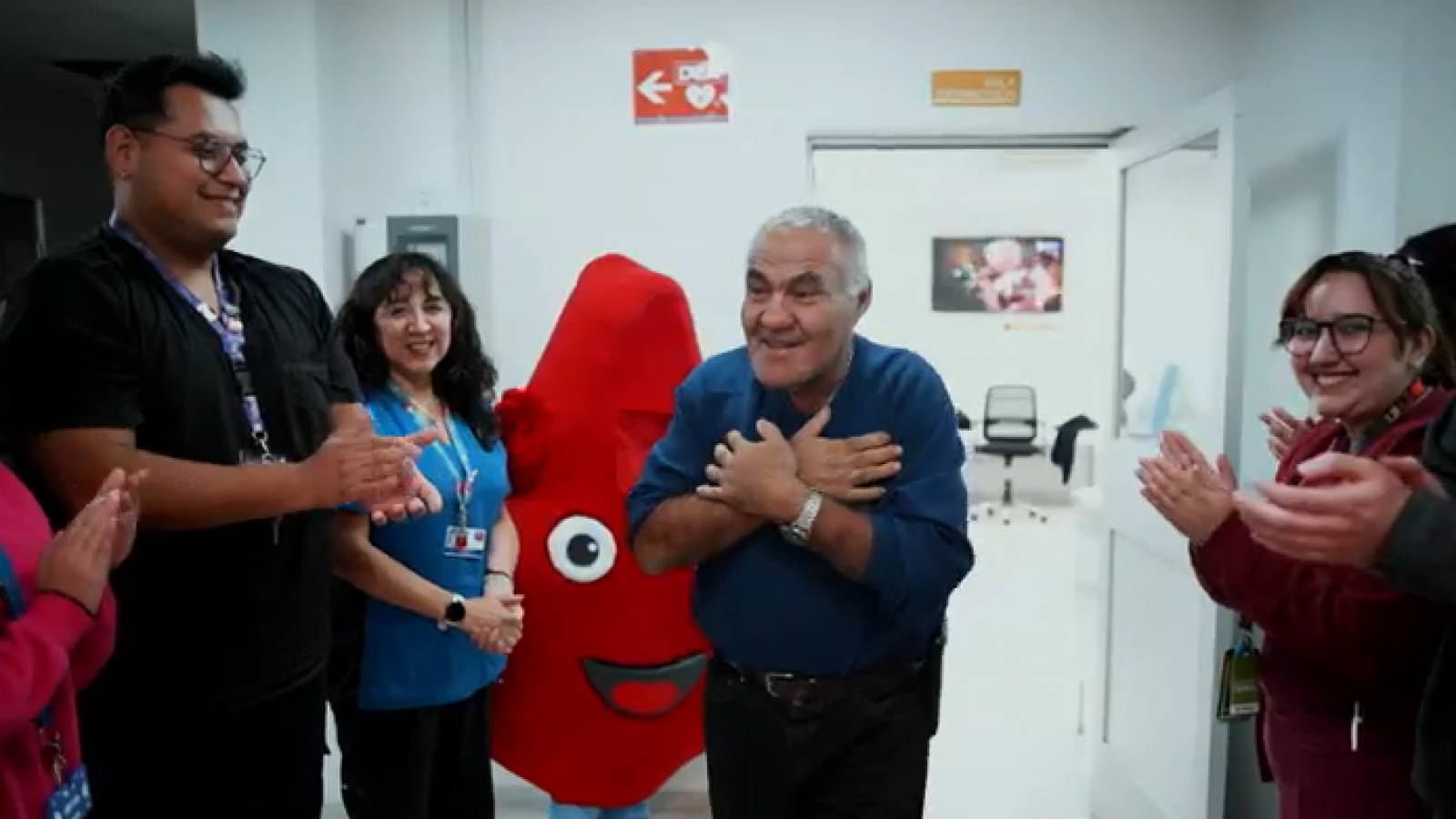Equipo de "Carmen Gloria a tu servicio" fue a donar sangre
