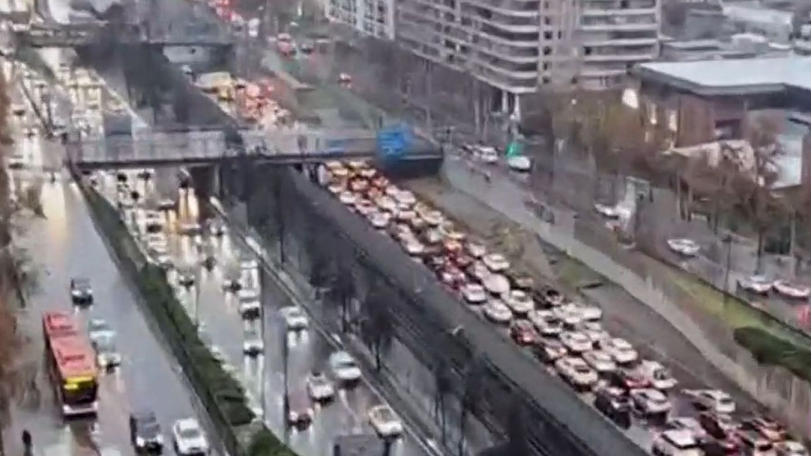 Feroz taco en Austopista Central por accidente de tránsito
