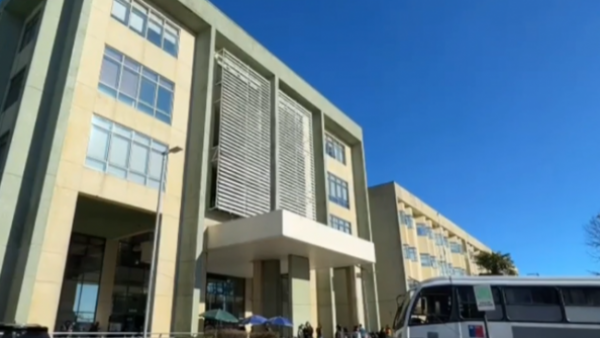 Adulto mayor de 80 años mató a su esposa en Hospital de Los Ángeles: intentó suicidarse
