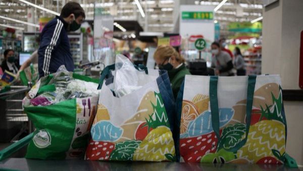 Feriado viernes 20 de junio: ¿Cuál es el horario de los supermercados?

