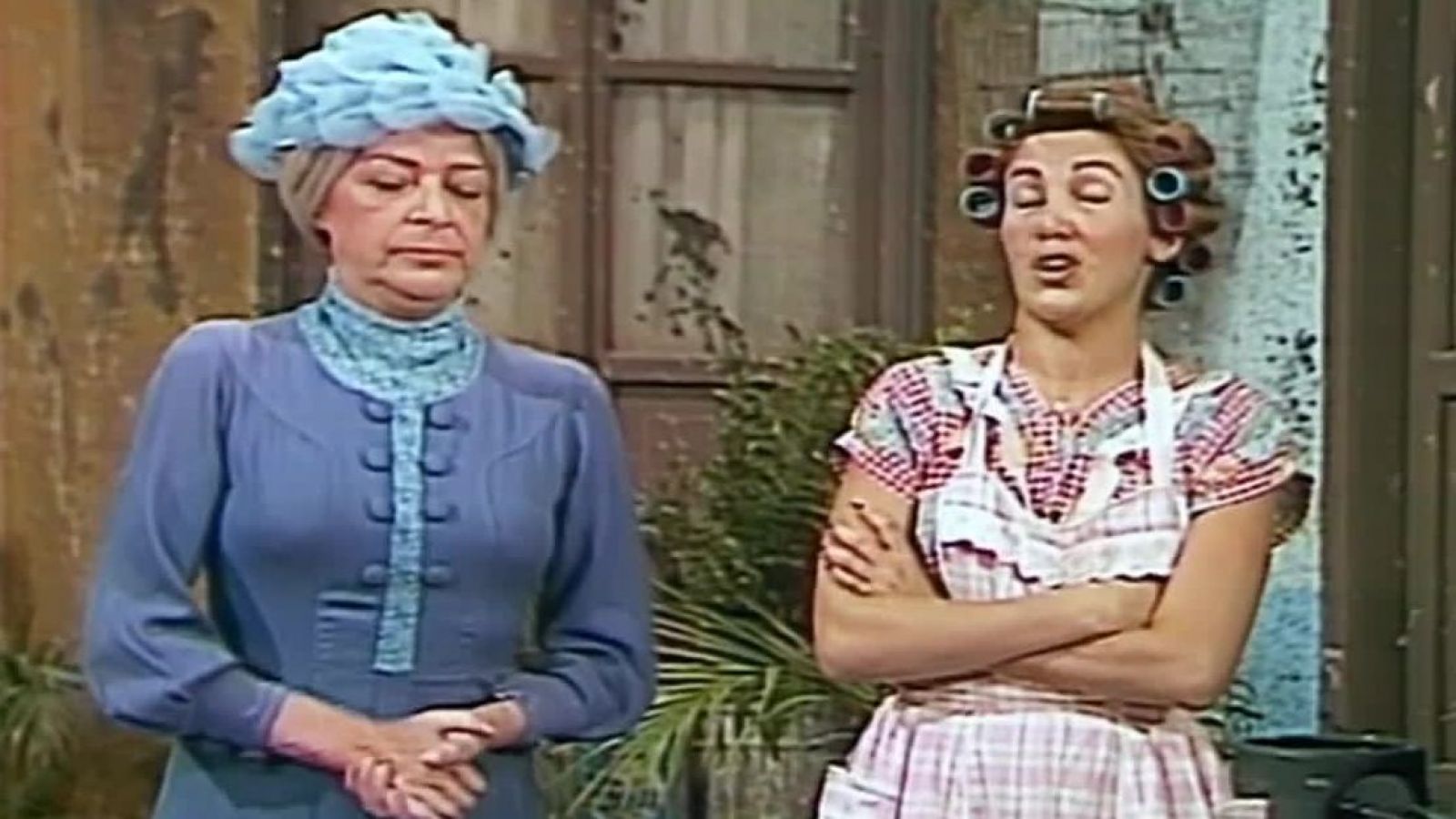 El Chavo del 8: Pintando la vecindad Parte 1
