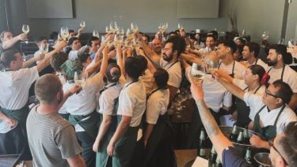 Un restaurante chileno figura entre los 50 mejores del mundo: el N°1 es de Perú
