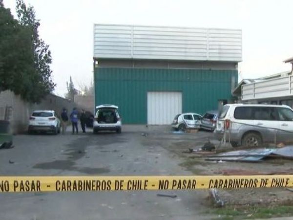 Auto baleado en La Granja