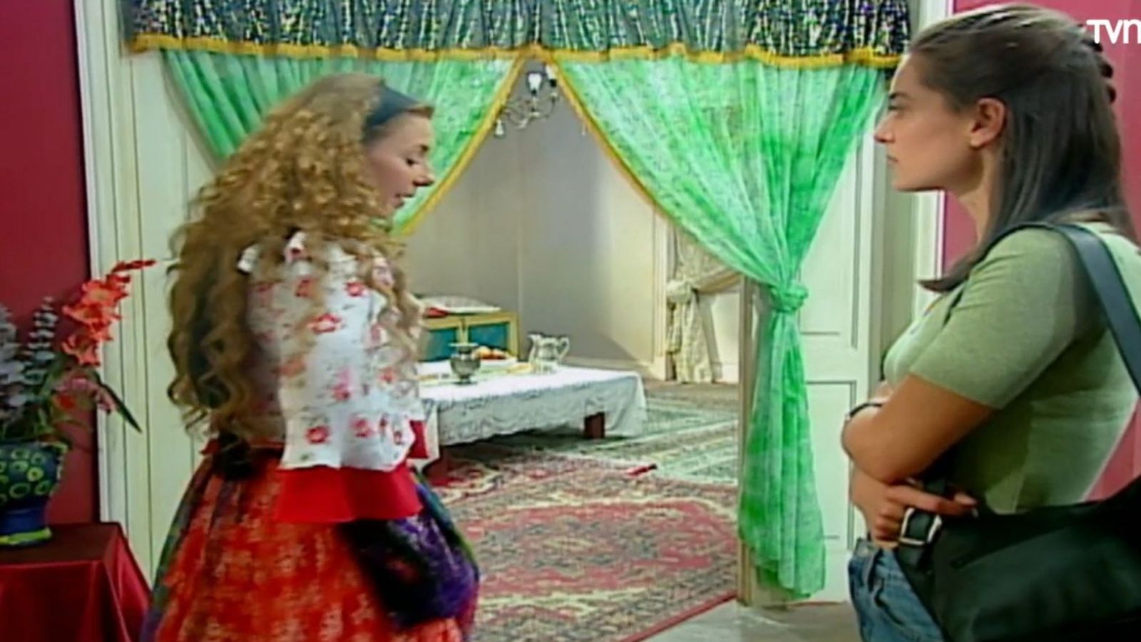 <p>Jovanka y Rosario, personajes de Romané</p>
