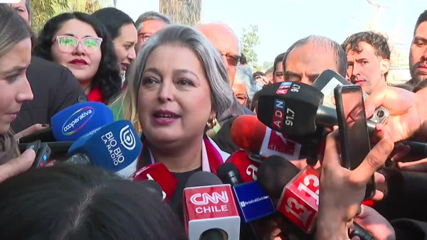 Jara desdramatriza situación con Lautaro Carmona: "no hay ningún problema"