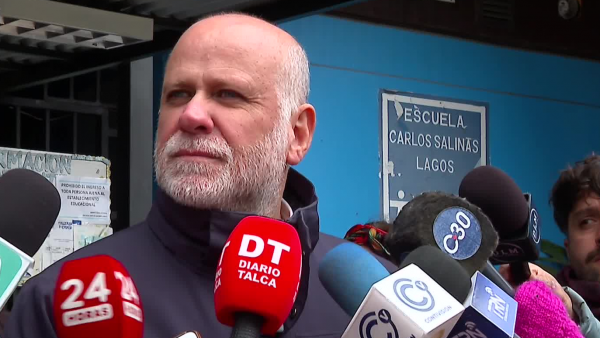 Ministro Álvaro Elizalde realiza balance sobre primarias: "La jornada ha sido tranquila"