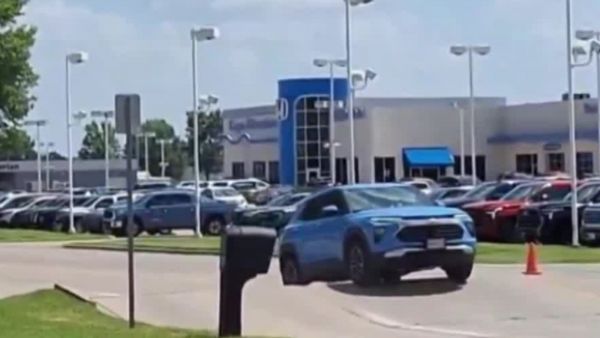 Por temperaturas extremas: Calles se inflan a causa del calor en Missouri
