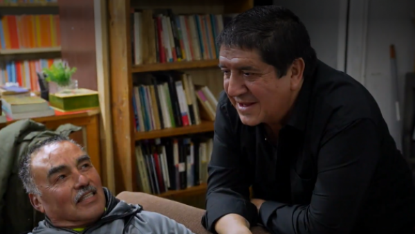 "Ojalá en cada comuna de Chile exista": la historia de Tricahue, el primer club de adultos mayores gay del país
