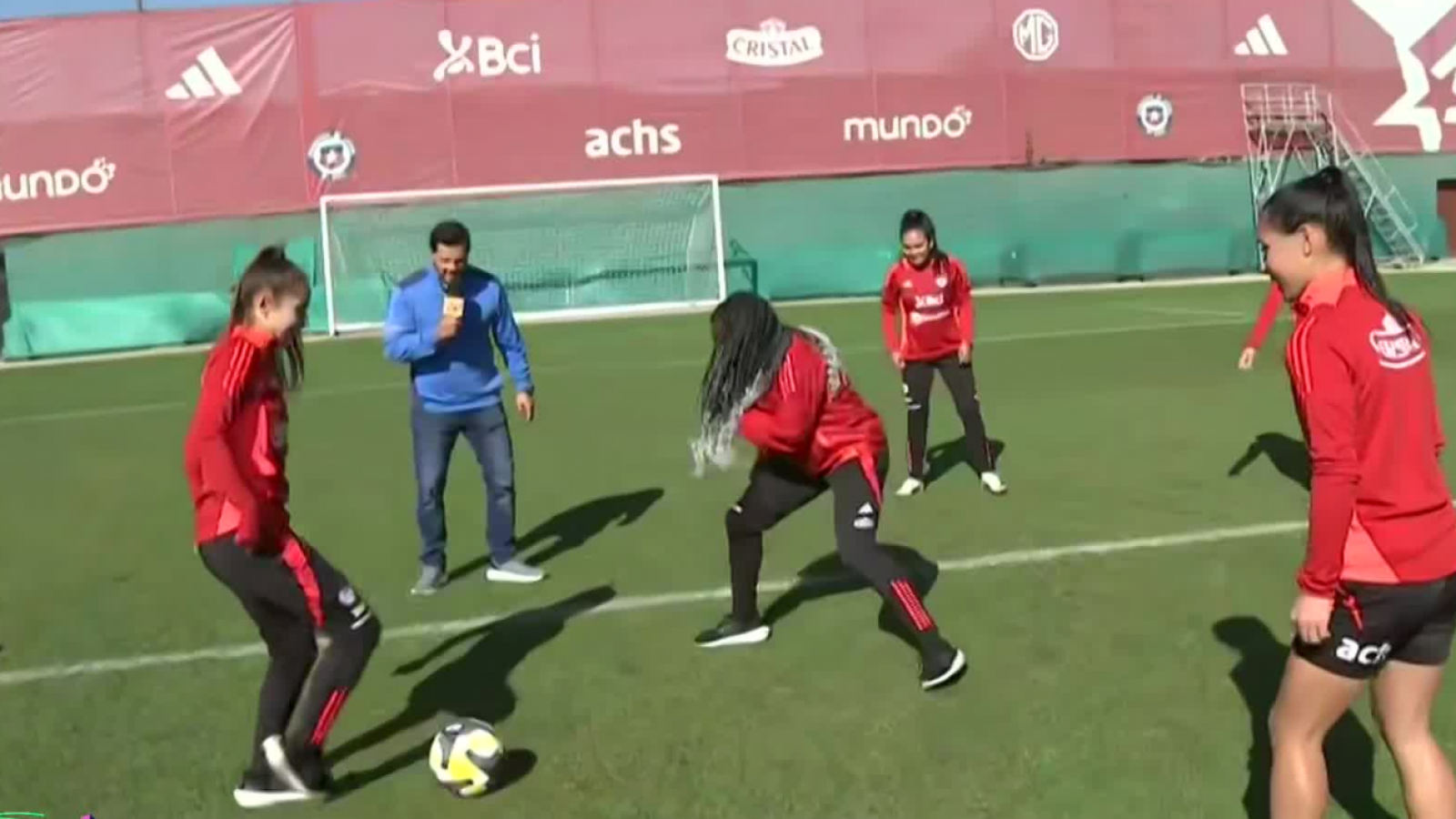 ¡TVN se la juega por la Roja Femenina en la Copa América!

