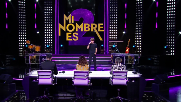 <p>Brahiron Chávez en el escenario de Mi Nombre Es </p>"Ríndete": Brahiron presenta su nuevo single en el escenario de Mi Nombre Es 2
