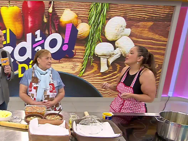 Daniel Fuenzalida, Chico Pérez, Tía Mari y Pamela Leiva en el Medio Día