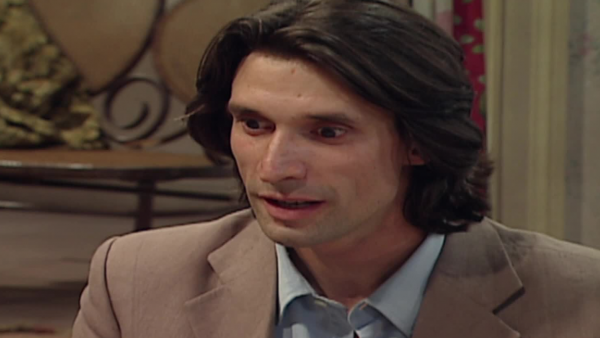 La decisión de Rafael: Mira el momento de este miércoles de "Romané"
