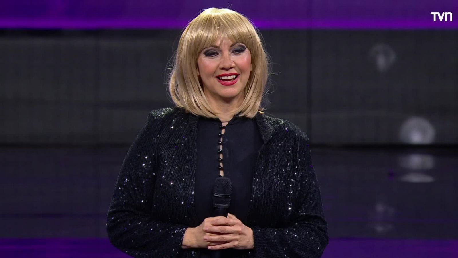 Llegó como Raffaella Carrá, pero se fue como Paloma San Basilio
