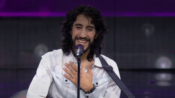 "¡Qué placer! ¡gracias!": Caco evocó a la nostalgia con Cat Stevens
