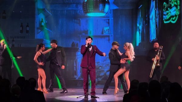 Sorprendió con una salsa: Jere Klein puso el broche de oro a los Premios Pulsar 2025
