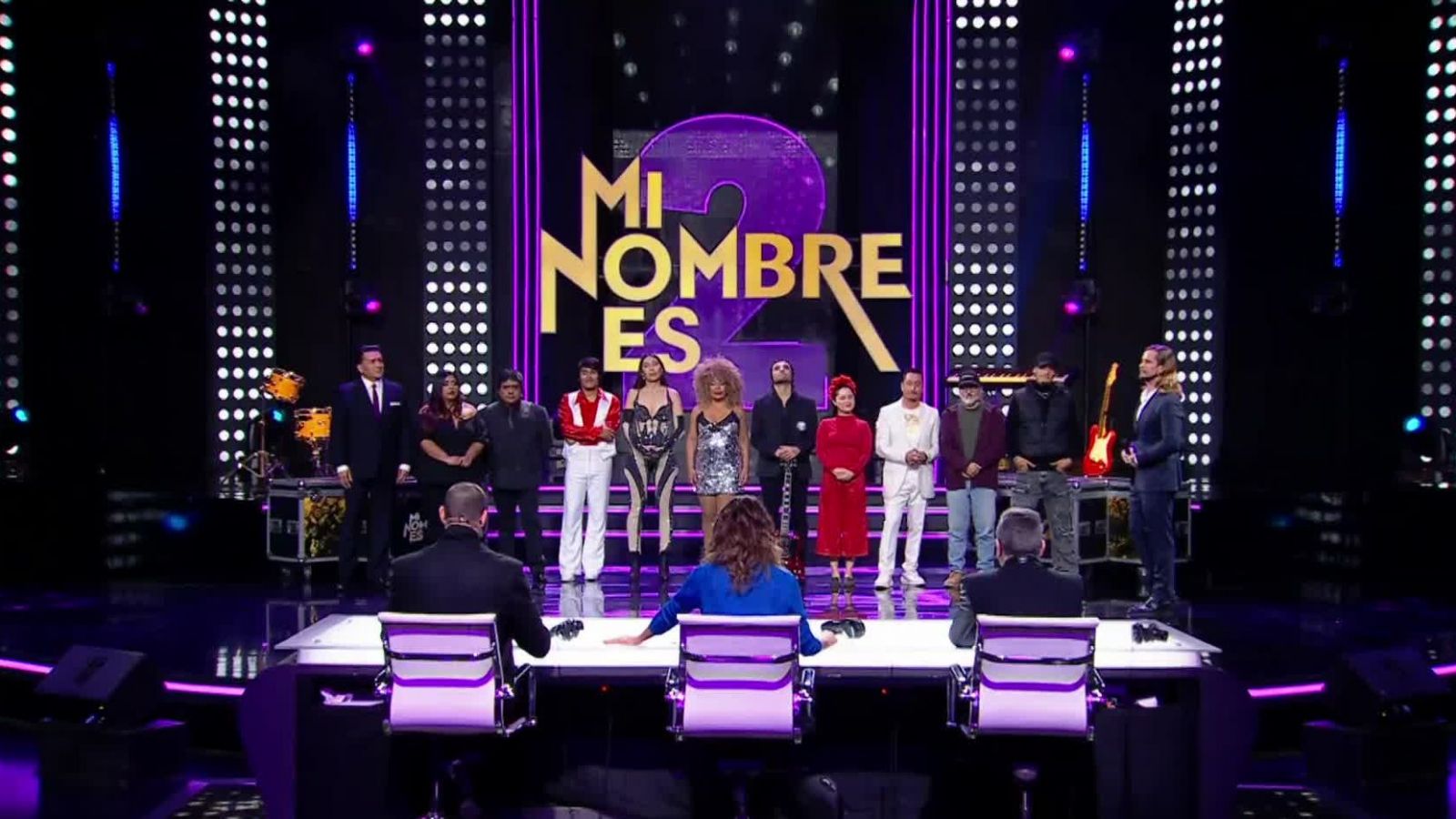 <p>Mi Nombre Es 2</p>

