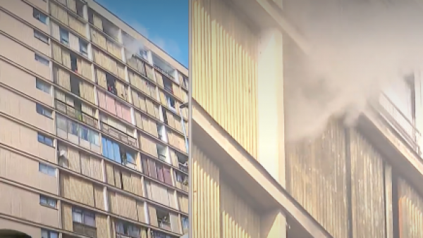 "Salían lenguas de fuego del subterráneo": Testigo relata el origen del incendio en edificio del centro de Santiago

