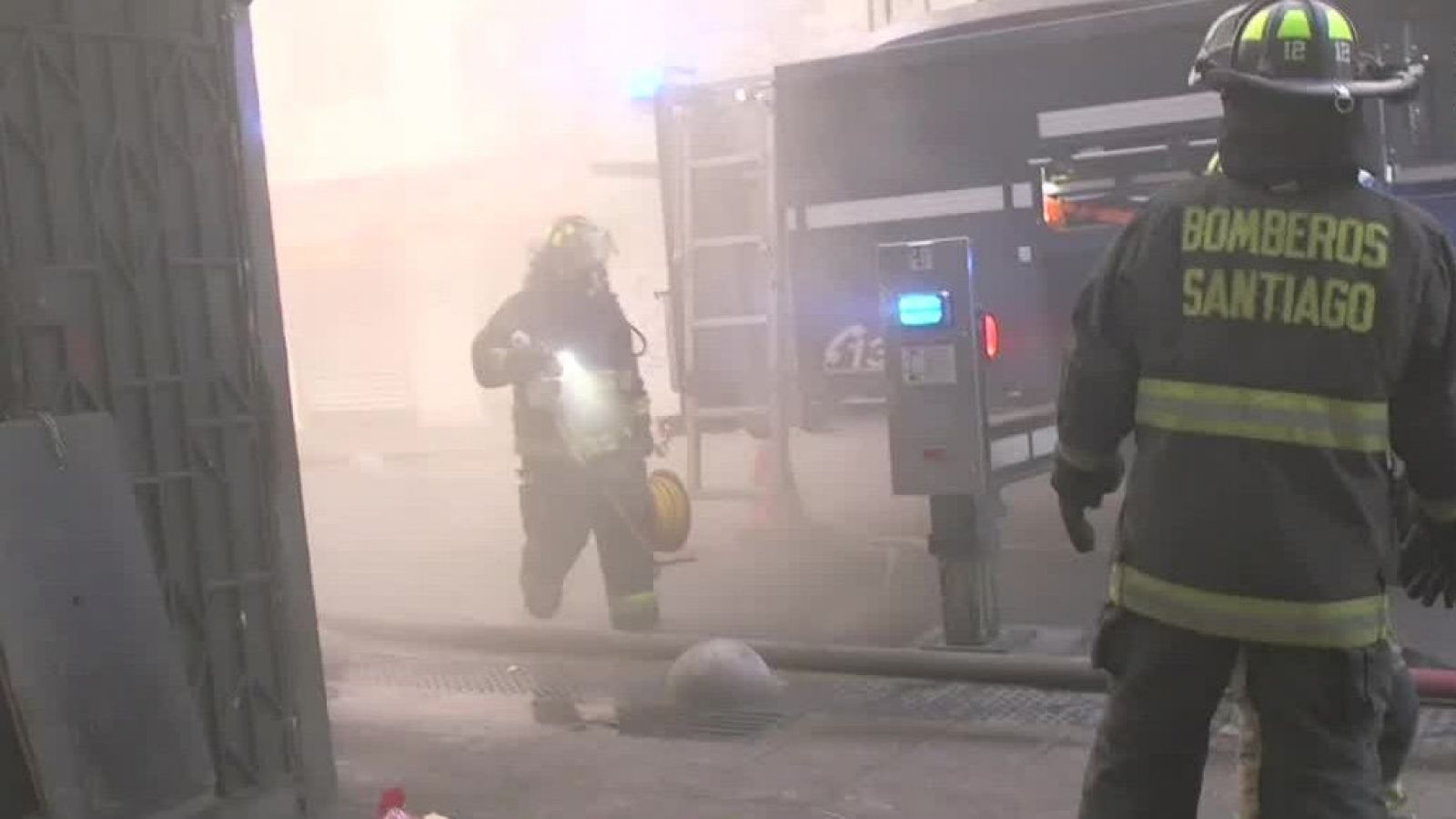 "Mi perrito...": Habla dueño de la única mascota fallecida en incendio de Santiago
