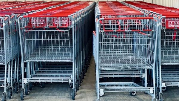Productos con candado y confort: japonés revela 11 cosas que le sorprenden de los supermercados en Chile
