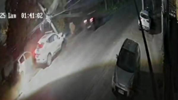 Impactante video: Venezolano en situación irregular provoca choque a patrulla municipal
