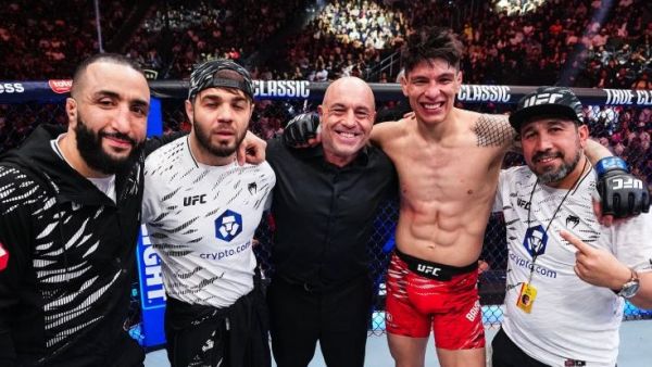 <p>Ignacio "La Jaula" Bahamondes, en el octágono de UFC</p>“La Jaula” Bahamondes participará en evento sobre mentalidad y disciplina en Santiago
