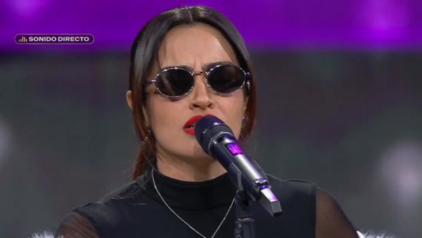 ¿Dónde estabas?: Rihanna cautivó en el escenario de MNE2