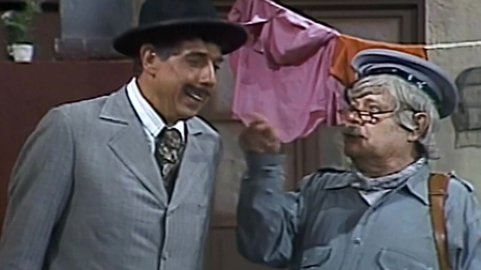 El Chavo del 8: Reparación de la vecindad Parte 2
