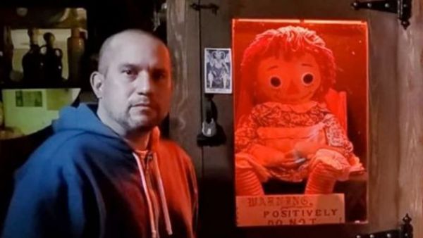 <p>Muñeca Annabelle: revelan las últimas palabras de su cuidador antes de morir</p>Muñeca Annabelle: revelan las últimas palabras de su cuidador antes de morir
