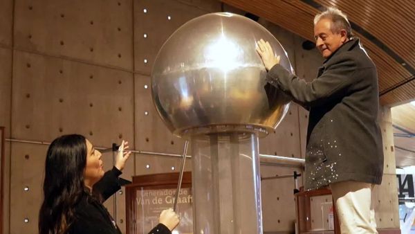 Jorge Hevia visitó el Museo Interactivo Mirador y vivió una aventura sísmica
