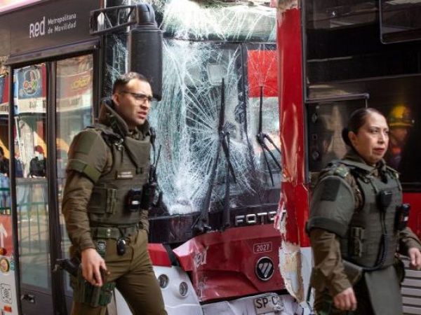 Choque entre buses del sistema RED deja 10 lesionados en Providencia