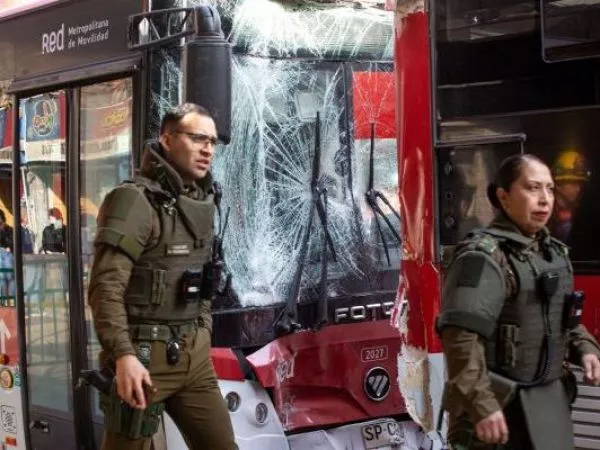 Choque entre buses del sistema RED deja 10 lesionados en Providencia