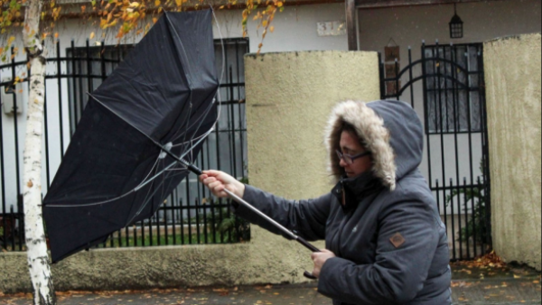 Incluye la RM: aviso meteorológico por viento de hasta 90 km/h para 9 regiones del país