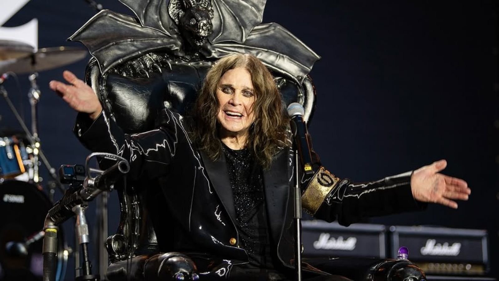 Ozzy Osbourne sobre el escenario.