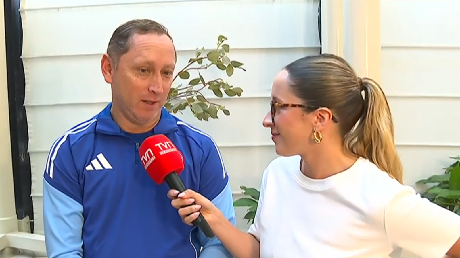 Luis Mena celebra el apoyo a La Roja en la Copa América Femenina: "Estamos muy felices por lo que estamos realizando"
