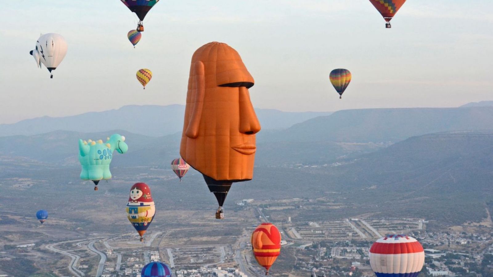 Conoce a Tupuna, el moái que representará a Chile en Festival de Globos de Turquía