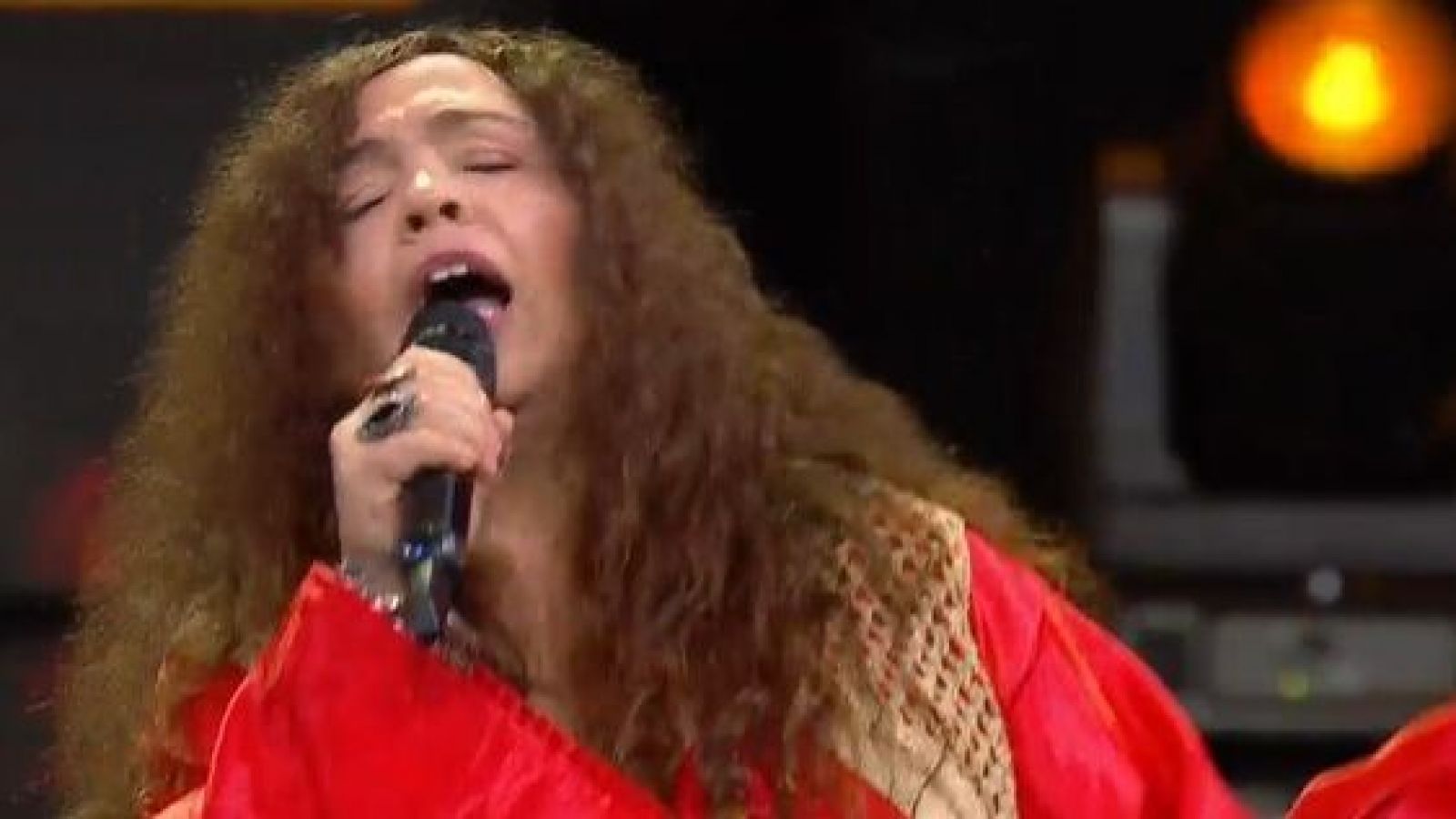 <p>Pasaje directo a los años setenta: Janis Joplin enloquece en el escenario</p>
