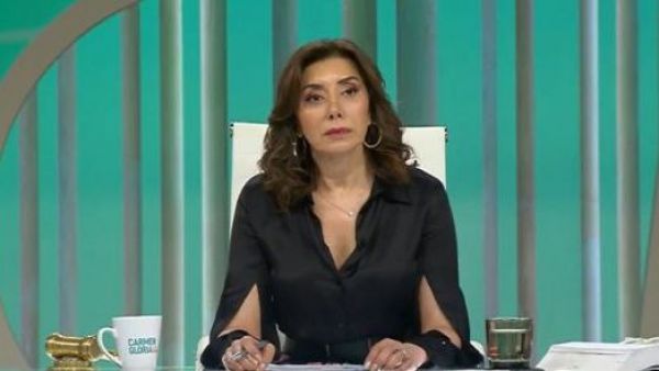 <p>Carmen Gloria Arroyo en Carmen Gloria a tu servicio</p>Carmen Gloria a tu servicio | Capítulo 24 de julio 2025
