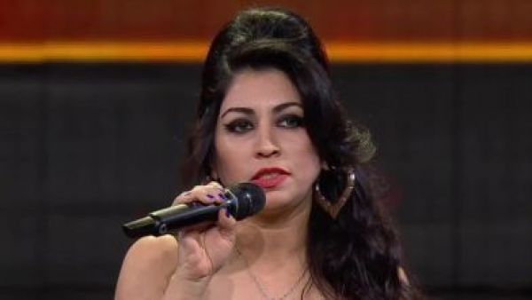 <p>Amy Winehouse despliega todo su talento en noche clave</p>Amy Winehouse despliega todo su talento en noche clave
