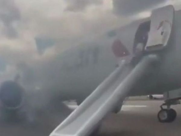 Evacuación de avión por emergencia