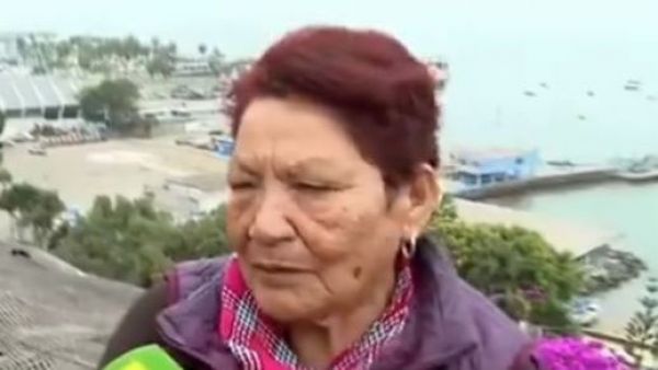 <p>Insólito: abuela llevó a su nieto a "conocer" el tsunami en costa peruana</p>Insólito: abuela llevó a su nieto a "conocer" el tsunami en costa peruana
