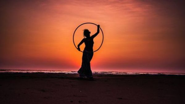 Fallece a los 101 años la mujer que popularizó el hula hula
