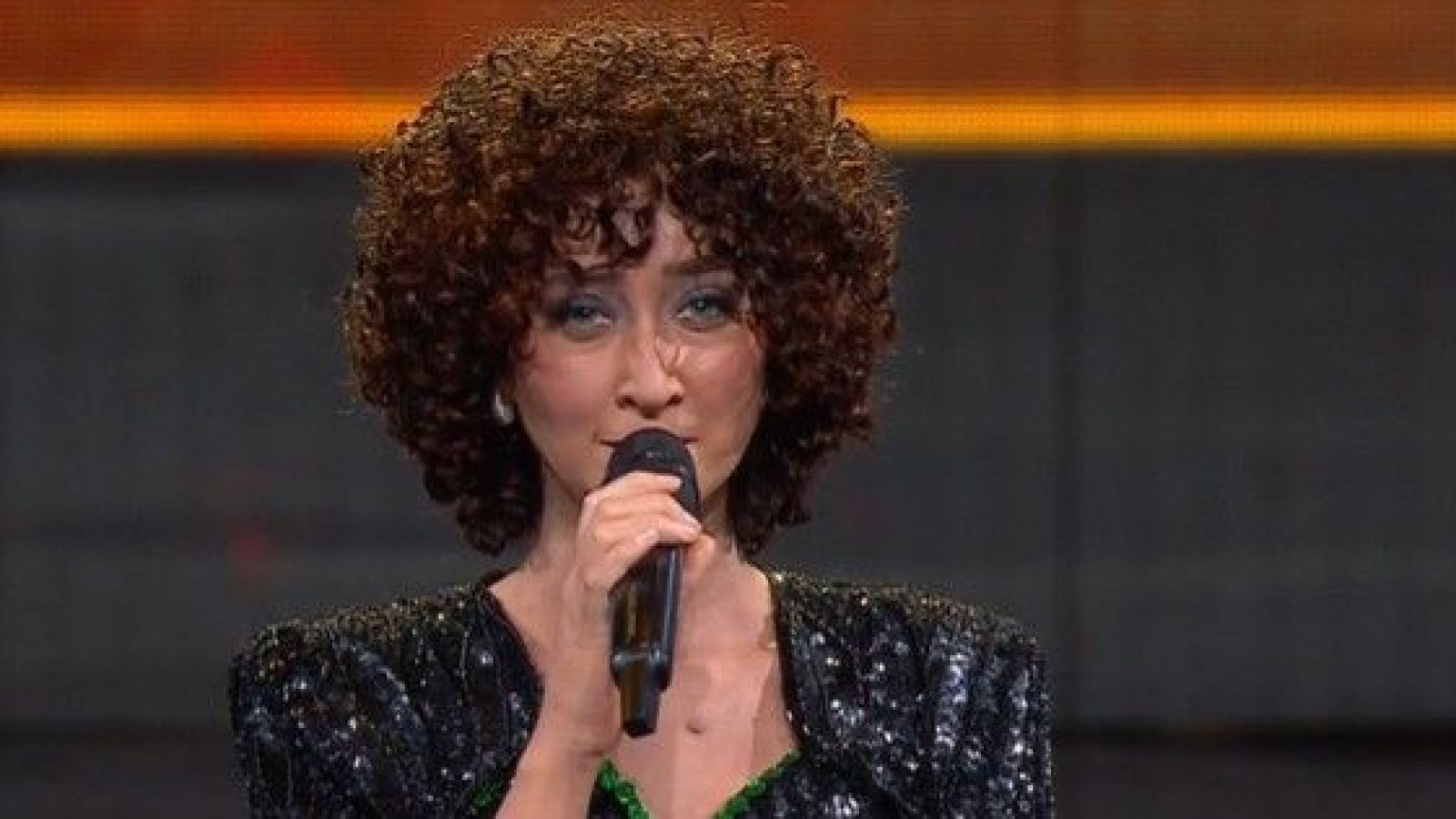 <p>La distintiva voz de Whitney Houston una vez más en Mi Nombre Es</p>
